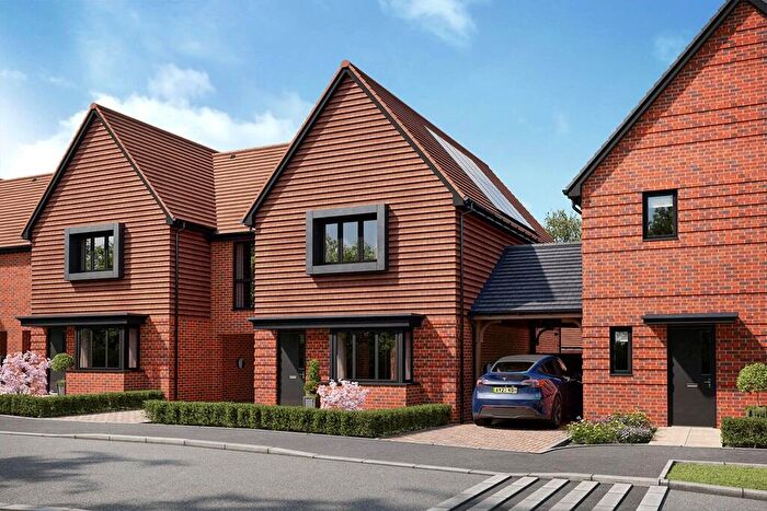 3 Bedroom Semi-Detached House For Sale In London Road, Hassocks, BN6