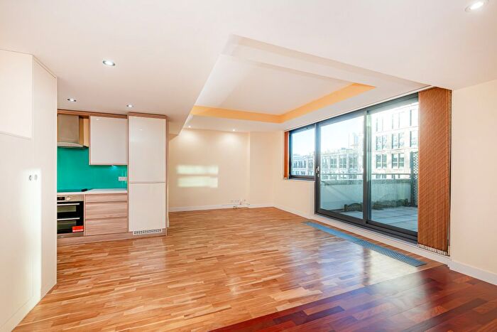 2 Bedroom Flat To Rent In City Road, London, EC1Y