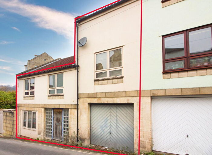 3 Bedroom Town House For Sale In Upper East Hayes, Bath, BA1