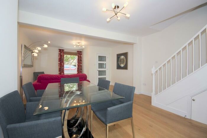 2 Bedroom Terraced House To Rent In Hart Street, Oxford, OX2