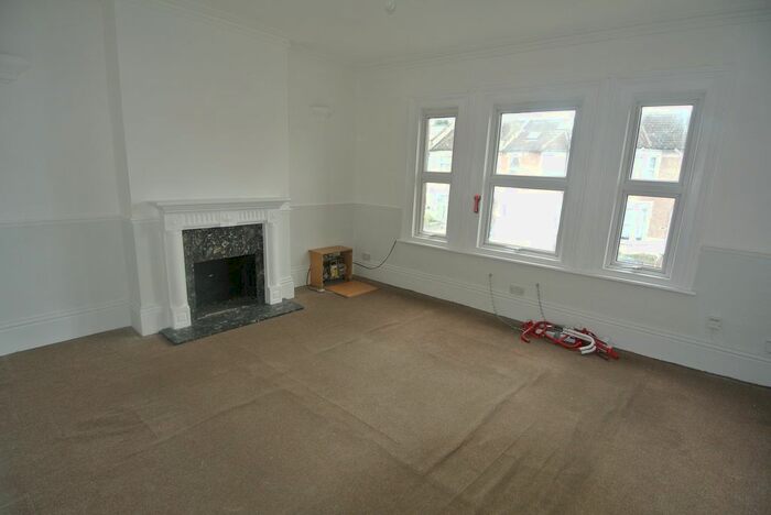 2 Bedroom Flat To Rent In Ardgowan Road, Lewisham, SE6