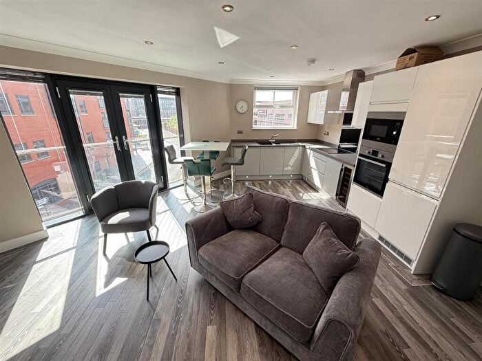 2 Bedroom Apartment To Rent In Liberty Lane, Hull, HU1