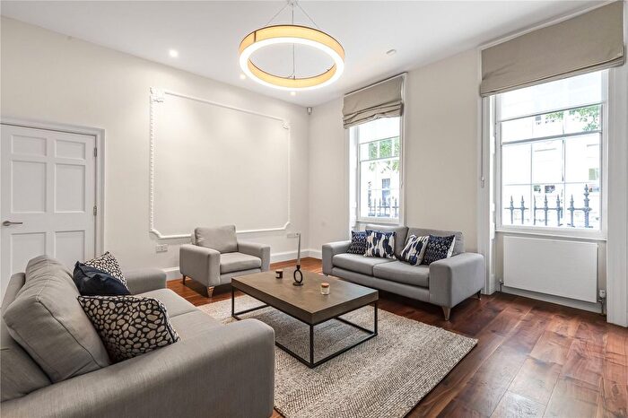 3 Bedroom Flat To Rent In Devonshire Street, Marylebone, London, W1G