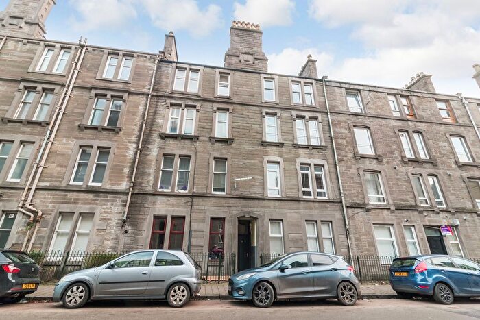 2 Bedroom Flat To Rent In Park Avenue, Dundee, DD4