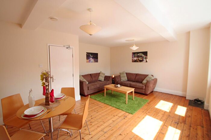 4 Bedroom Maisonette To Rent In Third Avenue, Heaton, Newcastle Upon Tyne, Tyne And Wear, NE6