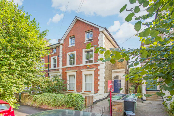 3 Bedroom Maisonette To Rent In Peak Hill Avenue, Sydenham, London, SE26