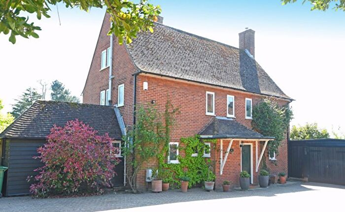 5 Bedroom Detached House For Sale In Chart Road, Maidstone, ME17