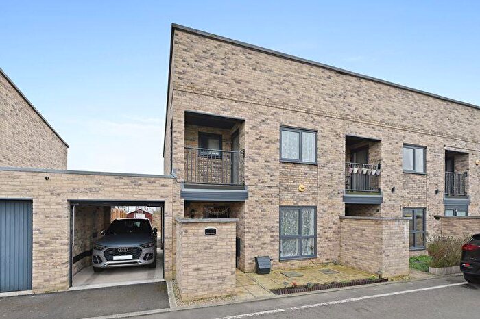 3 Bedroom Semi-Detached House For Sale In Duffy Avenue, Harrow, HA2