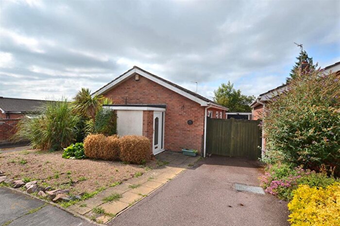 2 Bedroom Detached Bungalow For Sale In Heathcote Drive, Sileby, Loughborough, LE12