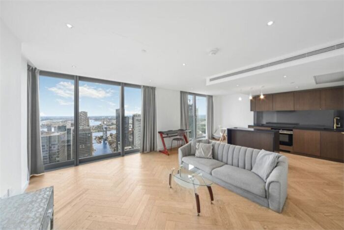 2 Bedroom Apartment To Rent In Landmark, Marsh Wall, E14