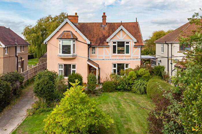 3 Bedroom Detached House For Sale In Styles Hill, Frome, BA11