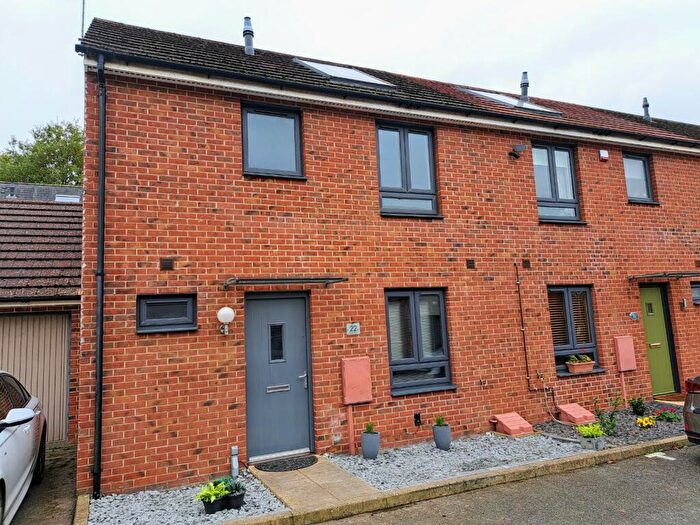 End Of Terrace House To Rent In Trinity Way, Maidstone, Kent, ME15