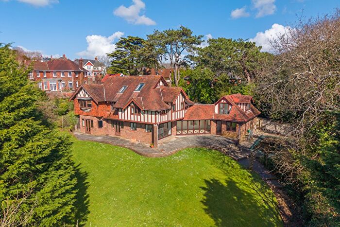 5 Bedroom Detached House For Sale In Groves Avenue, Langland, Swansea, SA3