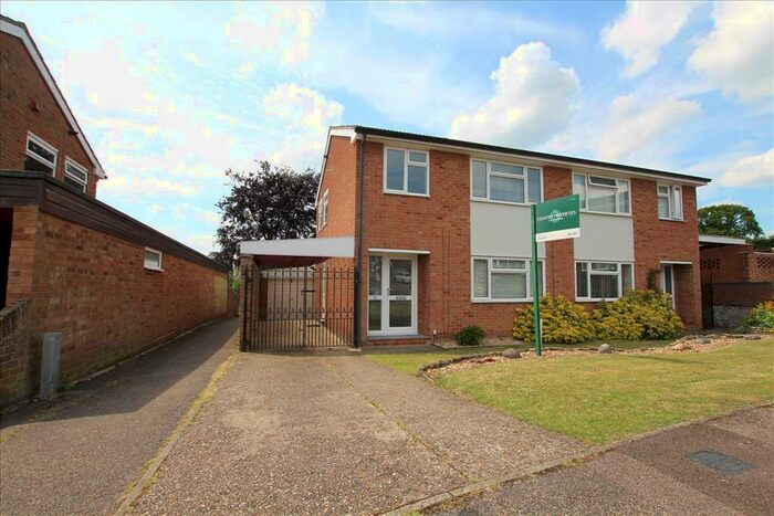 3 Bedroom Semi-Detached House To Rent In Woolfield, Sandy, SG19