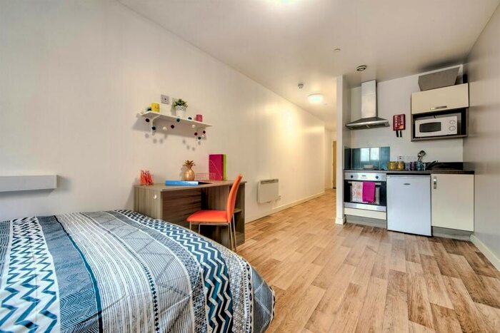 1 Bedroom Flat To Rent In Brockham Crescent, Croydon, Surrey, CR0