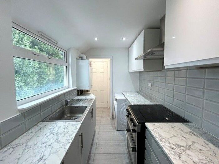 2 Bedroom Link Detached House To Rent In Manor Road, Chigwell, IG7