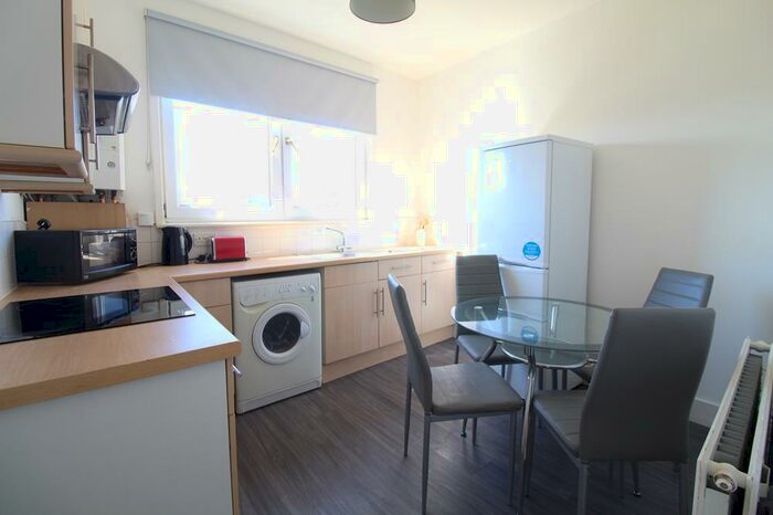 1 Bedroom Flat To Rent In Bon Accord Street, Top Left Flat, AB11