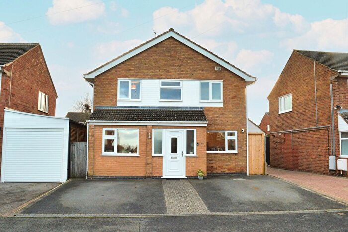 3 Bedroom Detached House For Sale In St. Ives Road, Wigston, Leicester, LE18