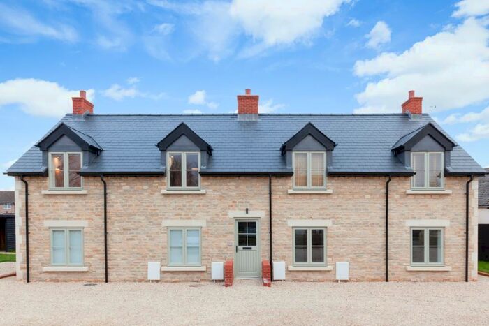 1 Bedroom Apartment To Rent In Witney Road, Long Hanborough, OX29