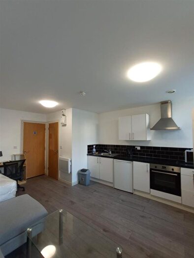 Studio To Rent In Sunbridge Road, Bradford, BD1