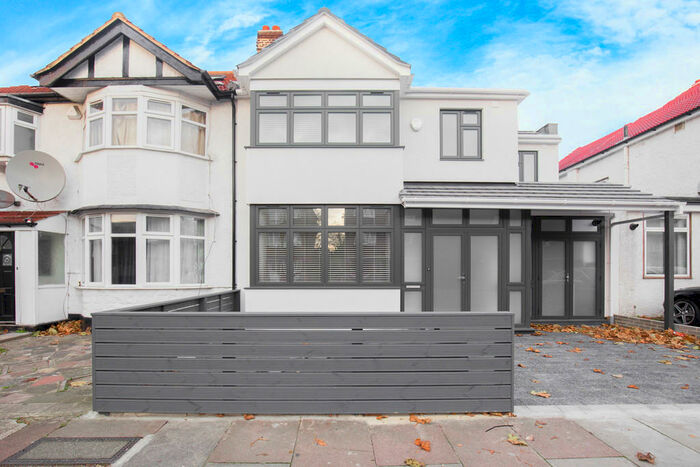 4 Bedroom Semi-Detached House To Rent In Burnley Road, London, NW10