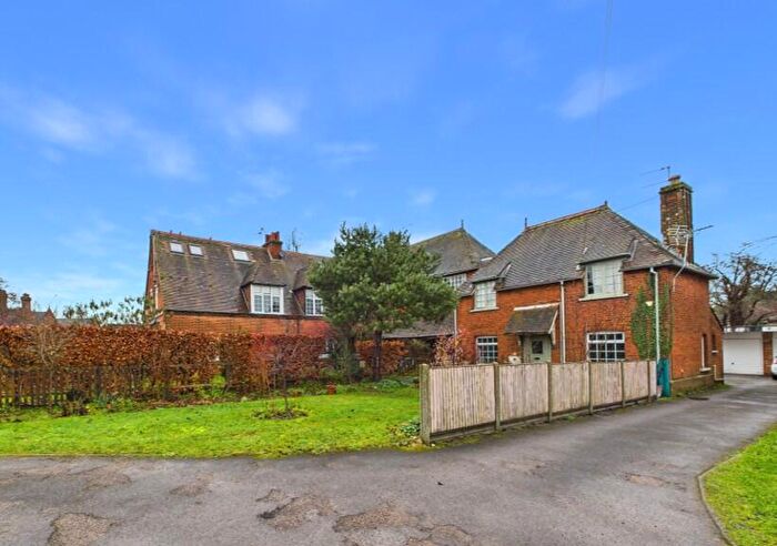 1 Bedroom Maisonette For Sale In London Road, Welwyn, AL6