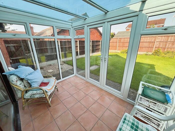 2 Bedroom Bungalow For Sale In Osprey Road, Leicester, Leicestershire, LE4