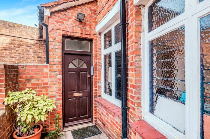 1 Bedroom Flat To Rent In Heene Road, Worthing, BN11