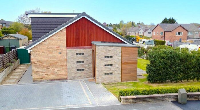 5 Bedroom Bungalow To Rent In Linton Avenue, Leeds, West Yorkshire, LS17