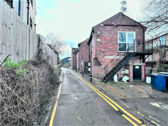 1 Bedroom Flat To Rent In Nutfield Lane, High Wycombe, HP11