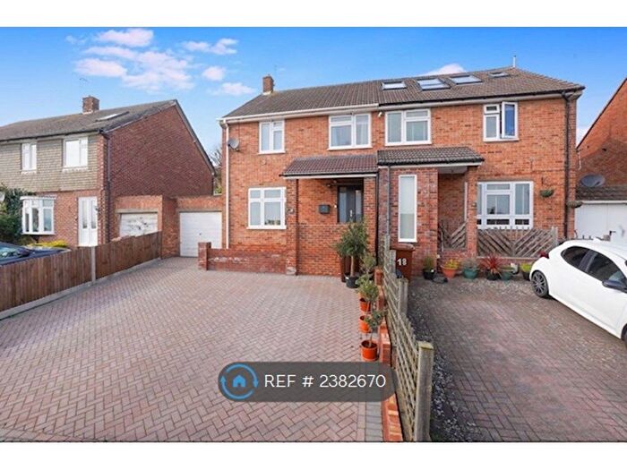 3 Bedroom Semi-Detached House To Rent In Charles Drive, Rochester, ME2
