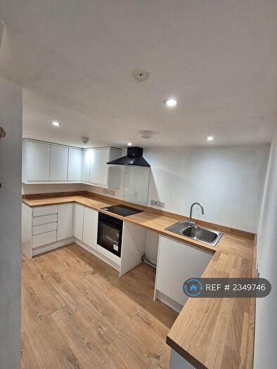 2 Bedroom Flat To Rent In Kingsmead Square, Northwich, CW9