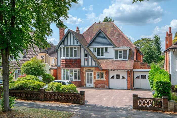 5 Bedroom Detached House For Sale In Billesley Lane, Moseley, B13