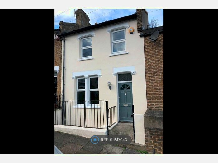 4 Bedroom Terraced House To Rent In Bramblebury Road, London, SE18