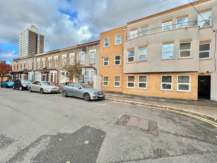1 Bedroom Flat To Rent In Maitland Road, London, E15