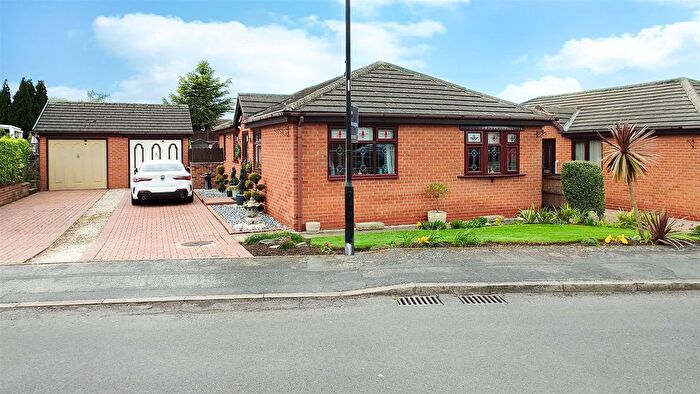 3 Bedroom Detached Bungalow For Sale In Aisby Drive, Rossington, Doncaster, DN11