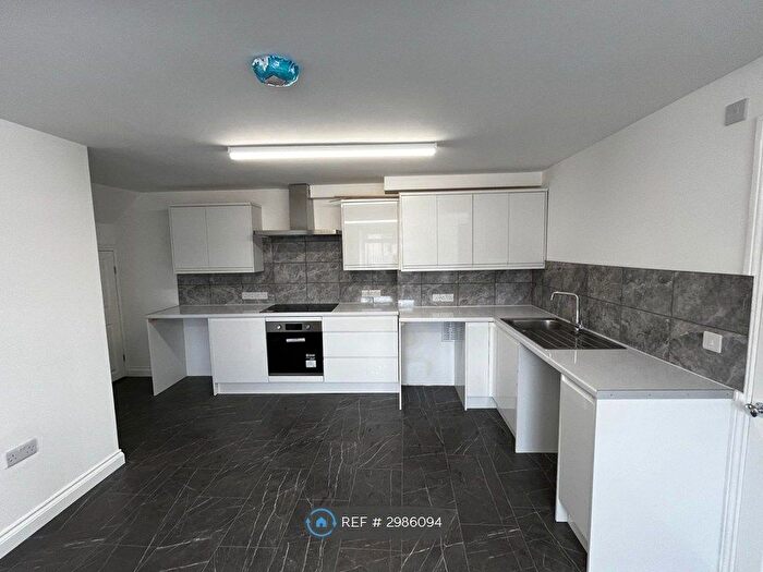 2 Bedroom Flat To Rent In St Levans Rd, Plymouth, PL2