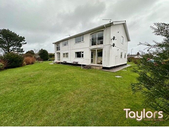 2 Bedroom Flat For Sale In Fairway Close, Churston Ferrers, Brixham, TQ5