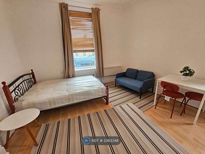Studio To Rent In Norwood Road, London, SE27