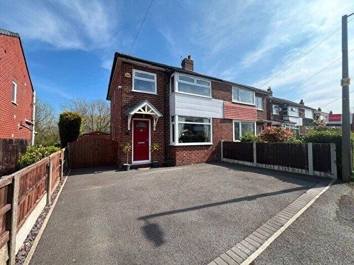 3 Bedroom Semi-Detached House For Sale In Longworth Avenue, Coppull, Chorley, Lancashire, PR7
