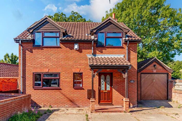 4 Bedroom Detached House For Sale In Main Road, Rollesby, NR29