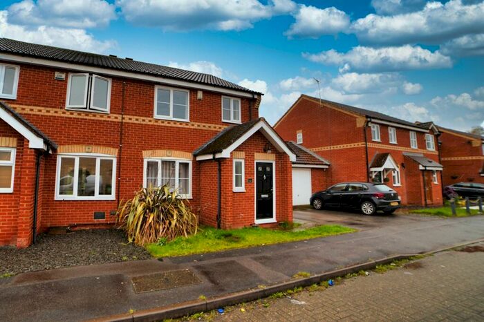 3 Bedroom Semi-Detached House To Rent In Hurley Croft, Monkston, MK10