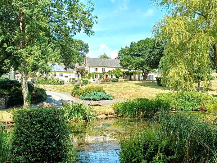 9 Bedroom Detached House For Sale In Broadwoodkelly, Winkleigh, EX19