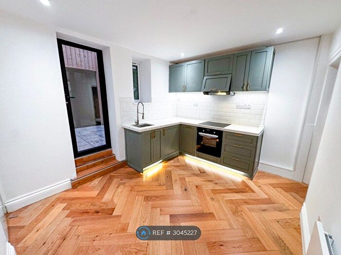 1 Bedroom Flat To Rent In Lenside Apartments, Maidstone, ME15