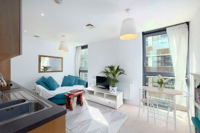 1 Bedroom Apartment To Rent In City Road, London, EC1V