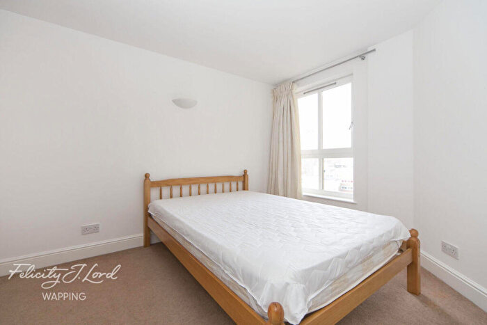 2 Bedroom Flat For Sale In Commercial Road, London, E1