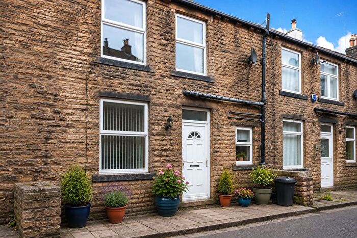 1 Bedroom Terraced House For Sale In East Parade, Baildon, Shipley, West Yorkshire, BD17