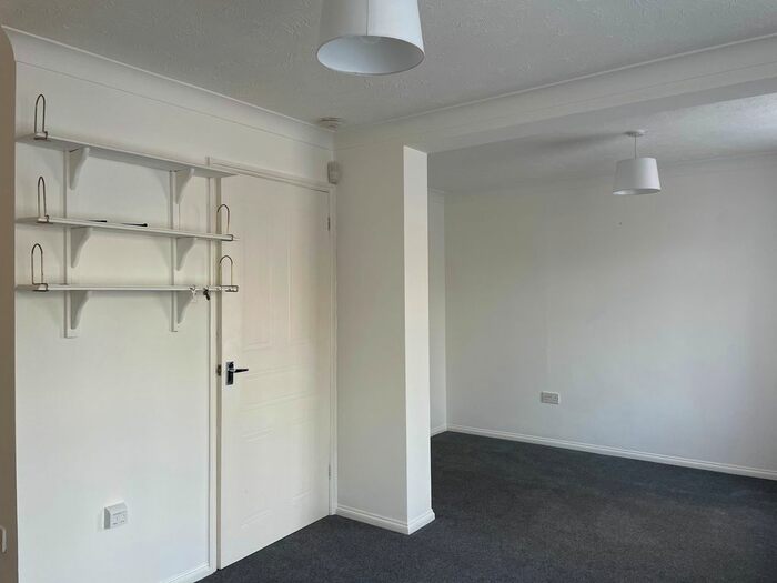 Studio To Rent In Nelson House, Greenhithe, Kent, DA9