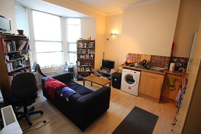 1 Bedroom Flat To Rent In Richmond Road, Roath, CF24