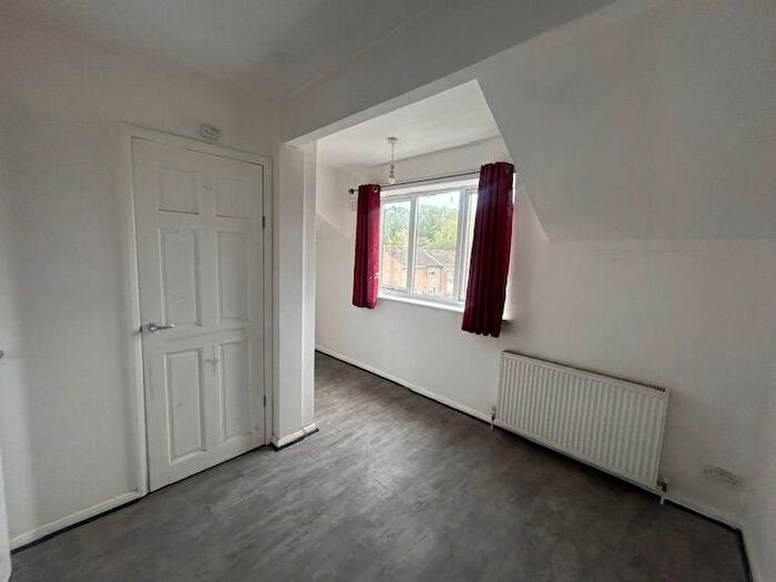 2 Bedroom End Of Terrace House To Rent In Blackthorn Drive, Leicester, LE4